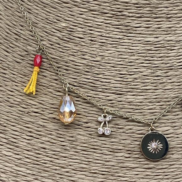 ✨🆕✨ Elegant Ann Taylor LOFT Charm Necklace ✨ - Picture 4 of 11